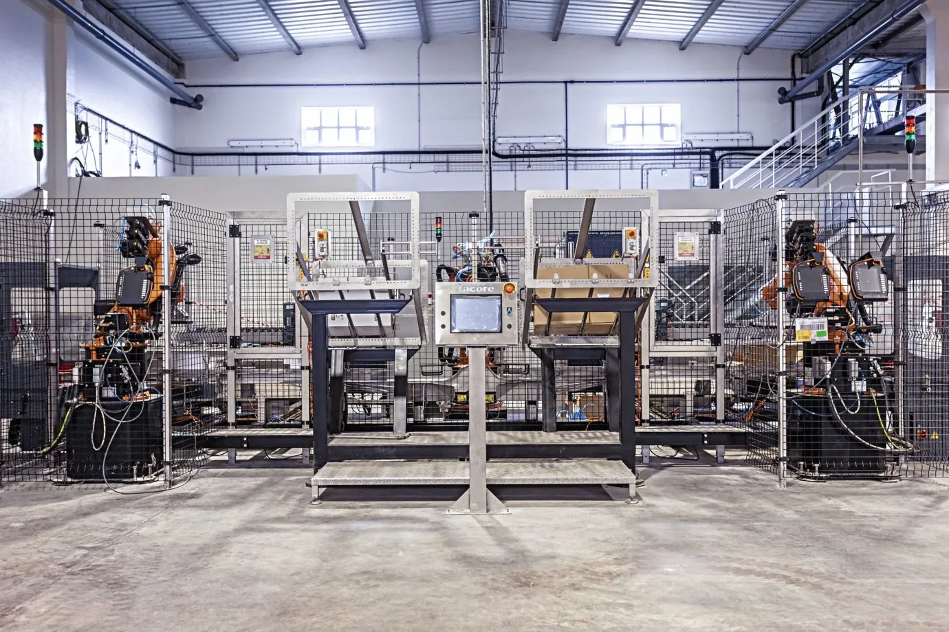 Robotised end-of-line – crating and palletizing
