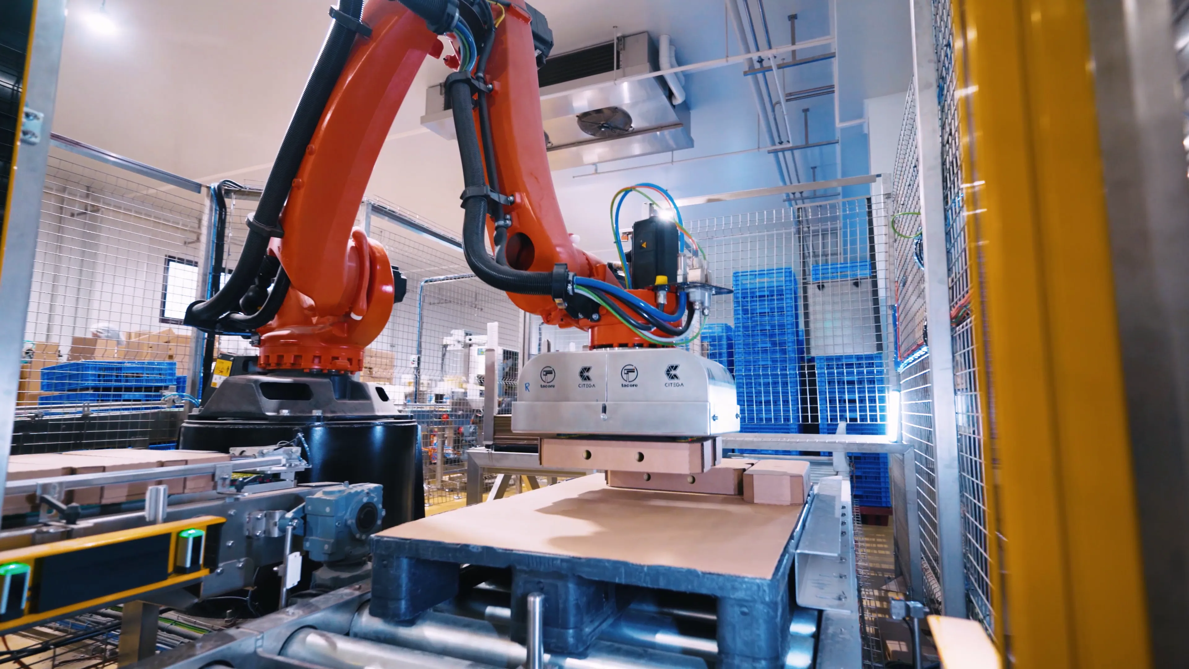 Automated robotic palletizing
